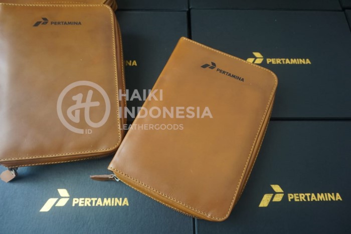 souvenir cover agenda kulit asli